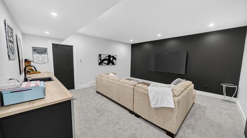 1323 Mcdonald Road, Cranbrook, BC - Indoor Photo Showing Other Room