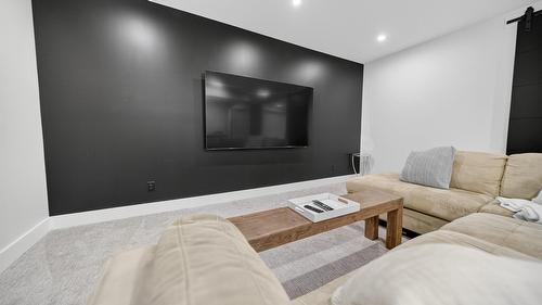 1323 Mcdonald Road, Cranbrook, BC - Indoor