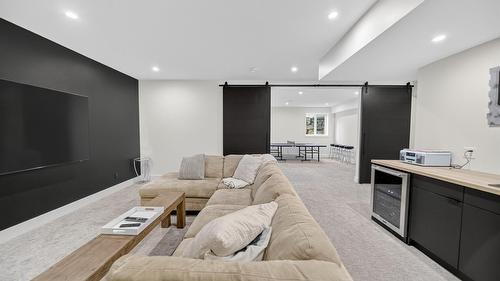 1323 Mcdonald Road, Cranbrook, BC - Indoor