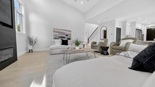 1323 Mcdonald Road, Cranbrook, BC - Indoor Photo Showing Living Room With Fireplace