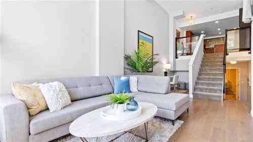 102-866 Goldstream Ave  Langford, BC V9B 2X9