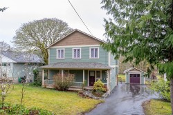 758 Newbury St  Saanich, BC V9A 2C1