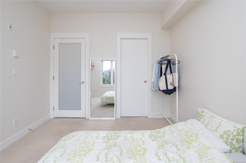 308-286 Wilfert Rd, View Royal, BC - Indoor Photo Showing Bedroom