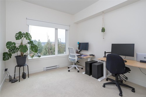 308-286 Wilfert Rd, View Royal, BC - Indoor Photo Showing Office