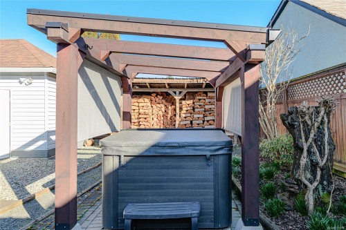 460 Bundock Ave, Duncan, BC 