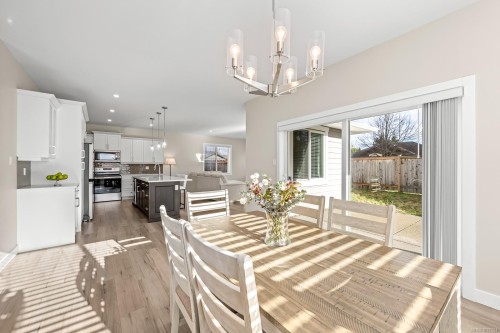 499 Torrence Rd, Comox, BC 