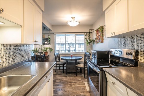 352 Burnside Rd West, Saanich, BC - Indoor Photo Showing Kitchen