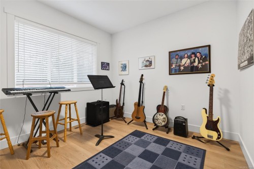 873 Aspen Rd, Comox, BC 