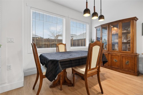 873 Aspen Rd, Comox, BC 