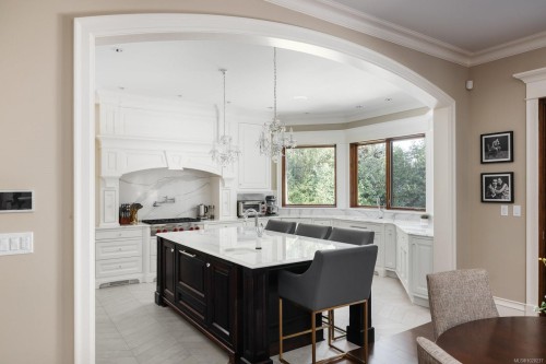 3375 Ripon Rd, Oak Bay, BC 