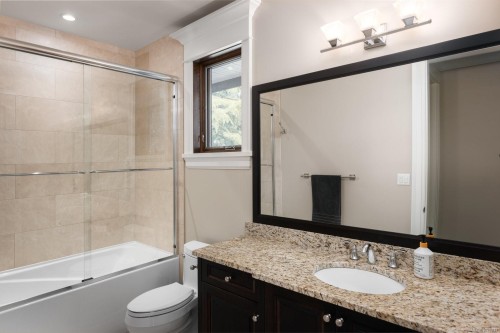 3375 Ripon Rd, Oak Bay, BC 