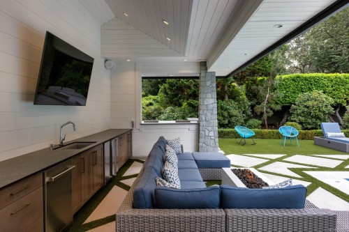 3375 Ripon Rd, Oak Bay, BC 