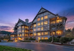 106-2006 Troon Crt  Langford, BC V9B 6T4