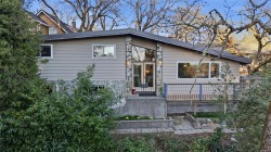 3379 Connorton Lane Saanich, BC V8P 3K2