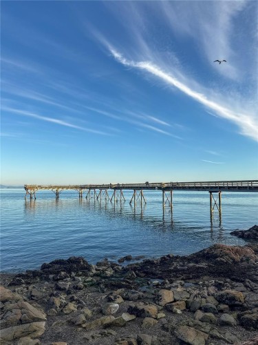 9-10145 Third St, Sidney, BC 