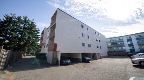 1520 Richmond Ave, Victoria, BC - Outdoor