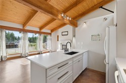 1425 Benzon Cres Errington, BC V0R 1V0