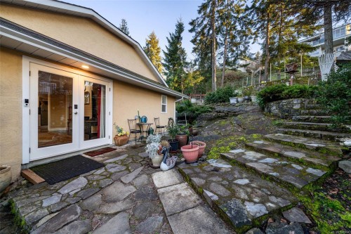 6092 Chippewa Rd, Duncan, BC 