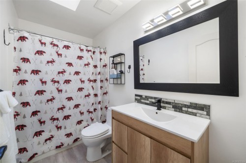 6092 Chippewa Rd, Duncan, BC 