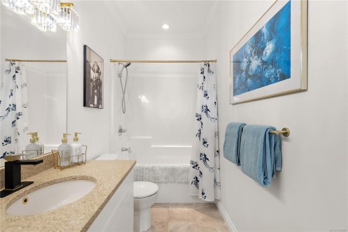 Ph403-2409 Bevan Ave, Sidney, BC - Indoor Photo Showing Bathroom