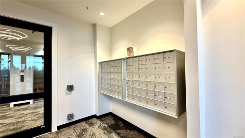 511-6320 Sentinal Dr, Nanaimo, BC - Indoor Photo Showing Other Room