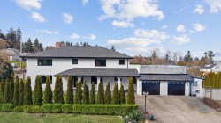 3830 Laurel Dr  Royston, BC V0R 2V0