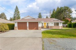 700 Arbutus St  Qualicum Beach, BC V9K 1K4