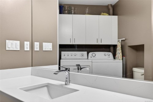 8-130 Corbett Rd, Salt Spring, BC 