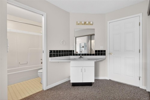 8-130 Corbett Rd, Salt Spring, BC 