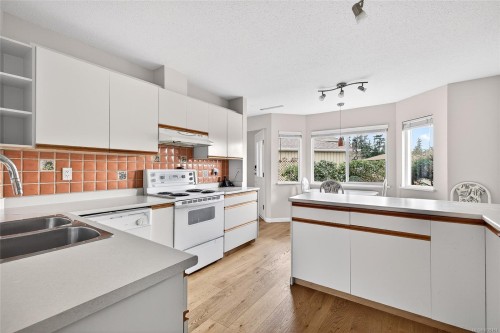 8-130 Corbett Rd, Salt Spring, BC 