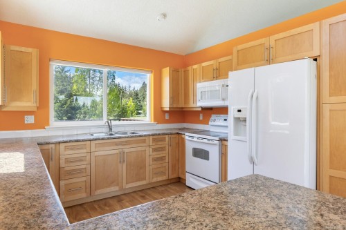 2892 Maridge Rd, Courtenay, BC 
