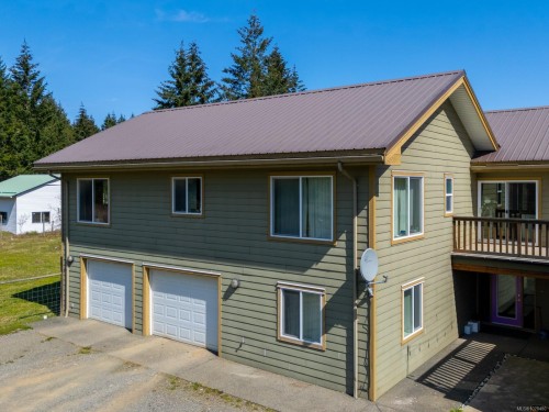 2892 Maridge Rd, Courtenay, BC 