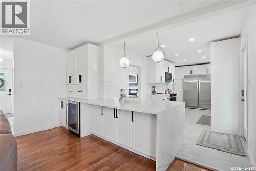 1033 9Th Street E, Saskatoon, SK - Indoor Photo Showing Kitchen With Upgraded Kitchen