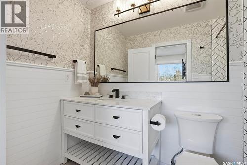 1033 9Th Street E, Saskatoon, SK - Indoor Photo Showing Bathroom