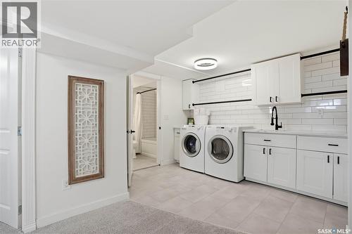 1033 9Th Street E, Saskatoon, SK - Indoor Photo Showing Laundry Room