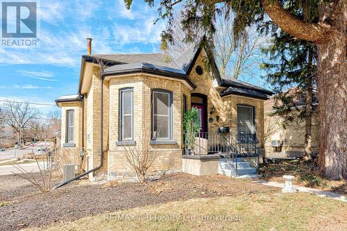 246 WELLINGTON STREET  Stratford, ON N5A 2L6