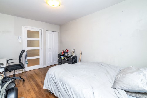 Bedroom - 3552 Rue St-Dominique, Montréal (Le Plateau-Mont-Royal), QC - Indoor Photo Showing Bedroom