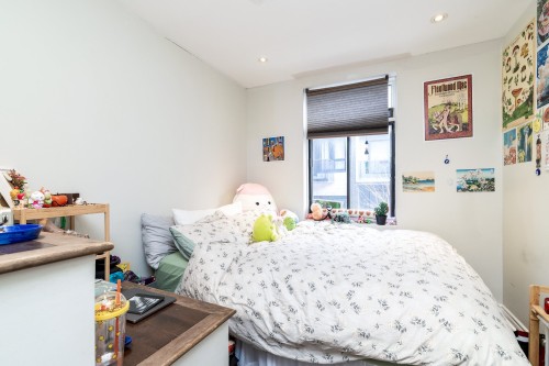 Bedroom - 3564 Rue St-Dominique, Montréal (Le Plateau-Mont-Royal), QC - Indoor Photo Showing Bedroom