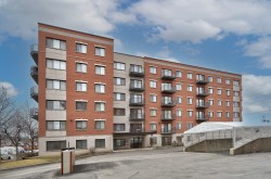 610-1470 Rue Palerme  Brossard, QC J4W 3M5