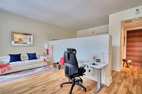 207-801 Rue de la Commune E.  Montréal (Ville-Marie), QC H2L 0A3