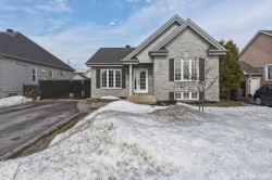 1114 Rue Jolicoeur  L'Assomption, QC J5W 6H2