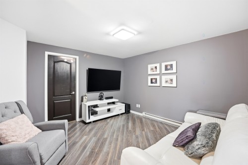 Salle familiale - 1114 Rue Jolicoeur, L'Assomption, QC - Indoor