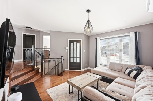 Salon - 1114 Rue Jolicoeur, L'Assomption, QC - Indoor Photo Showing Living Room