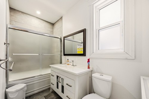 Bathroom - 921 Boul. St-Joseph E., Montréal (Le Plateau-Mont-Royal), QC - Indoor Photo Showing Bathroom