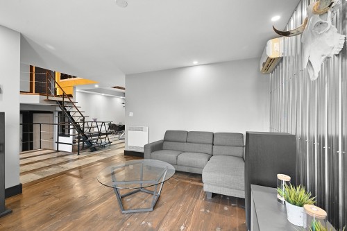 Salon - 504 Rue Larose, Saint-Césaire, QC - Indoor Photo Showing Living Room