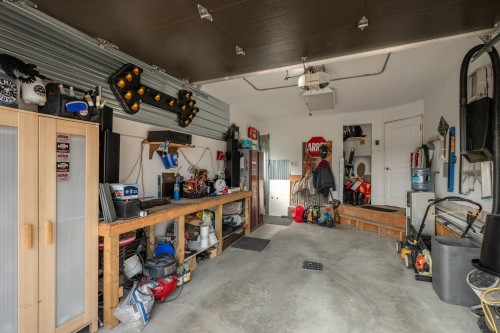 Garage - 504 Rue Larose, Saint-Césaire, QC - Indoor Photo Showing Garage