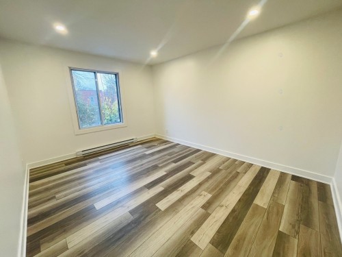 Salon - 1-4830 Av. Barclay, Montréal (Côte-Des-Neiges/Notre-Dame-De-Grâce), QC - Indoor Photo Showing Other Room