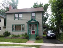 6 Halls ST  Moncton, NB E1C 9P6