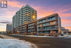 612 - 220 MISSINNIHE WAY  Mississauga, ON L5H 0A9