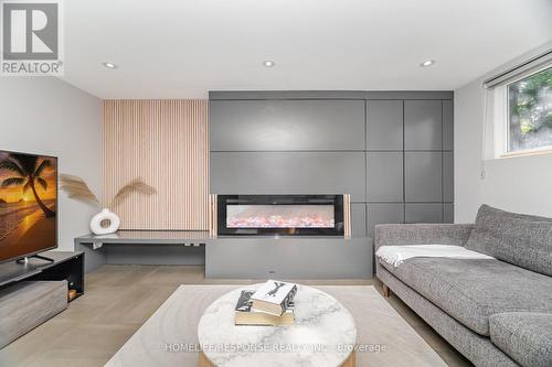 5011 Spruce Avenue, Burlington, ON - Indoor Photo Showing Living Room With Fireplace